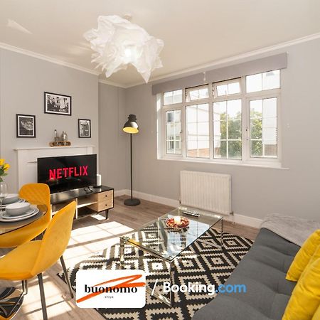 Two Bedroom Apartment By Buonomo Stays Short Lets & Serviced Accommodation With Balcony Londyn Zewnętrze zdjęcie